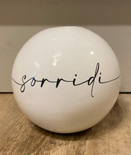 Carica l'immagine nel visualizzatore di Gallery, Vaso Sferico Porta Fiori
