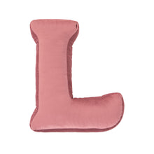 Carica l&#39;immagine nel visualizzatore di Gallery, Cuscino Lettera In Velluto Rosa Cipria
