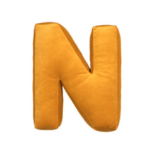 Carica l&#39;immagine nel visualizzatore di Gallery, Cuscino Lettera In Velluto Giallo
