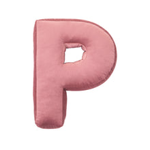 Carica l&#39;immagine nel visualizzatore di Gallery, Cuscino Lettera In Velluto Rosa Cipria
