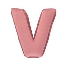 Carica l&#39;immagine nel visualizzatore di Gallery, Cuscino Lettera In Velluto Rosa Cipria
