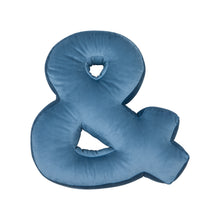 Carica l&#39;immagine nel visualizzatore di Gallery, Cuscino Lettera In Velluto Blue
