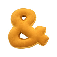 Carica l&#39;immagine nel visualizzatore di Gallery, Cuscino Lettera In Velluto Giallo
